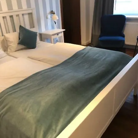 Am Nordkreuz 3*